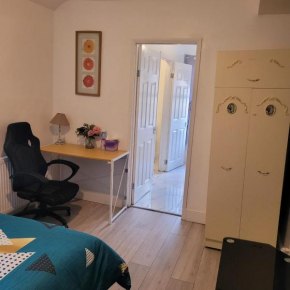 Greenwich City - 1 Bed Apartment